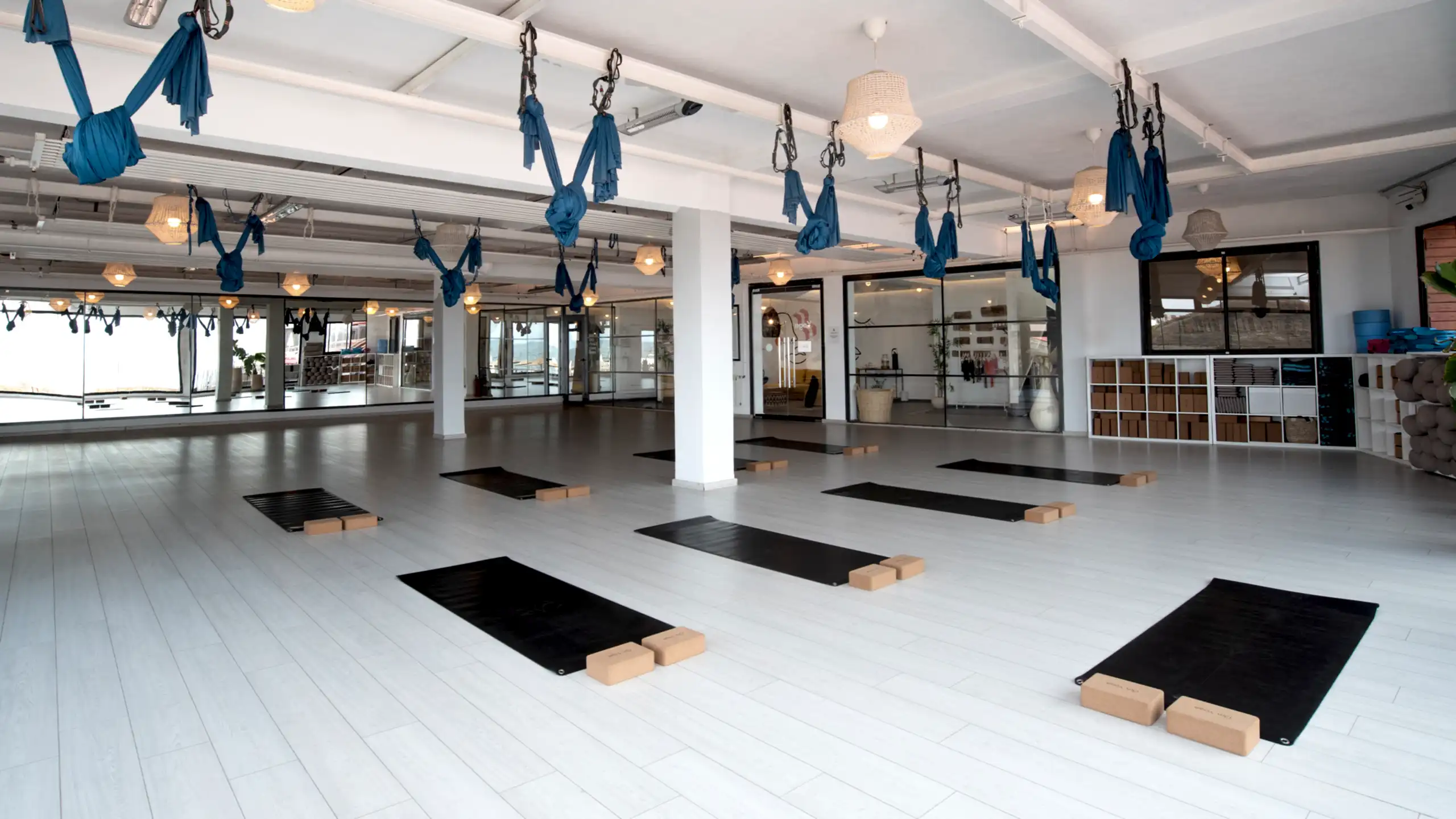 Om Yoga Tahiti Beach